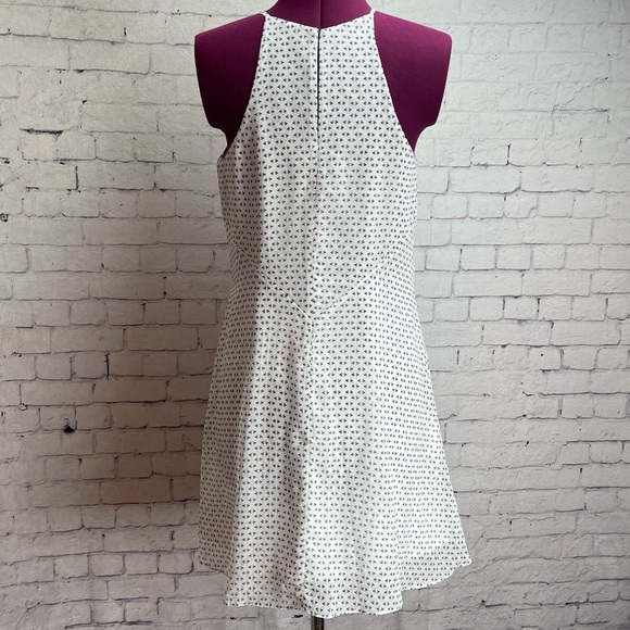 NWT BCBGeneration XS white with black design mini dress - Picture 3 of 7